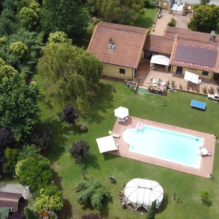 פיזה Villa Luxury Pool & Garden מראה חיצוני תמונה