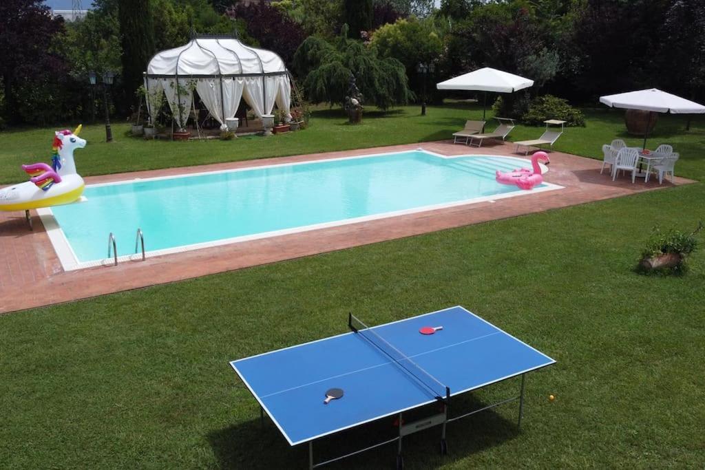 פיזה Villa Luxury Pool & Garden מראה חיצוני תמונה
